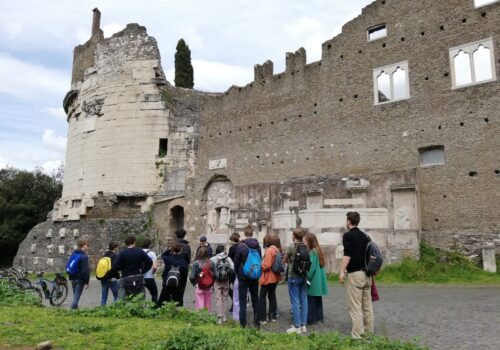 A spasso nel parco! Visite guidate a piedi per le SCUOLE nel Parco dell’Appia Antica